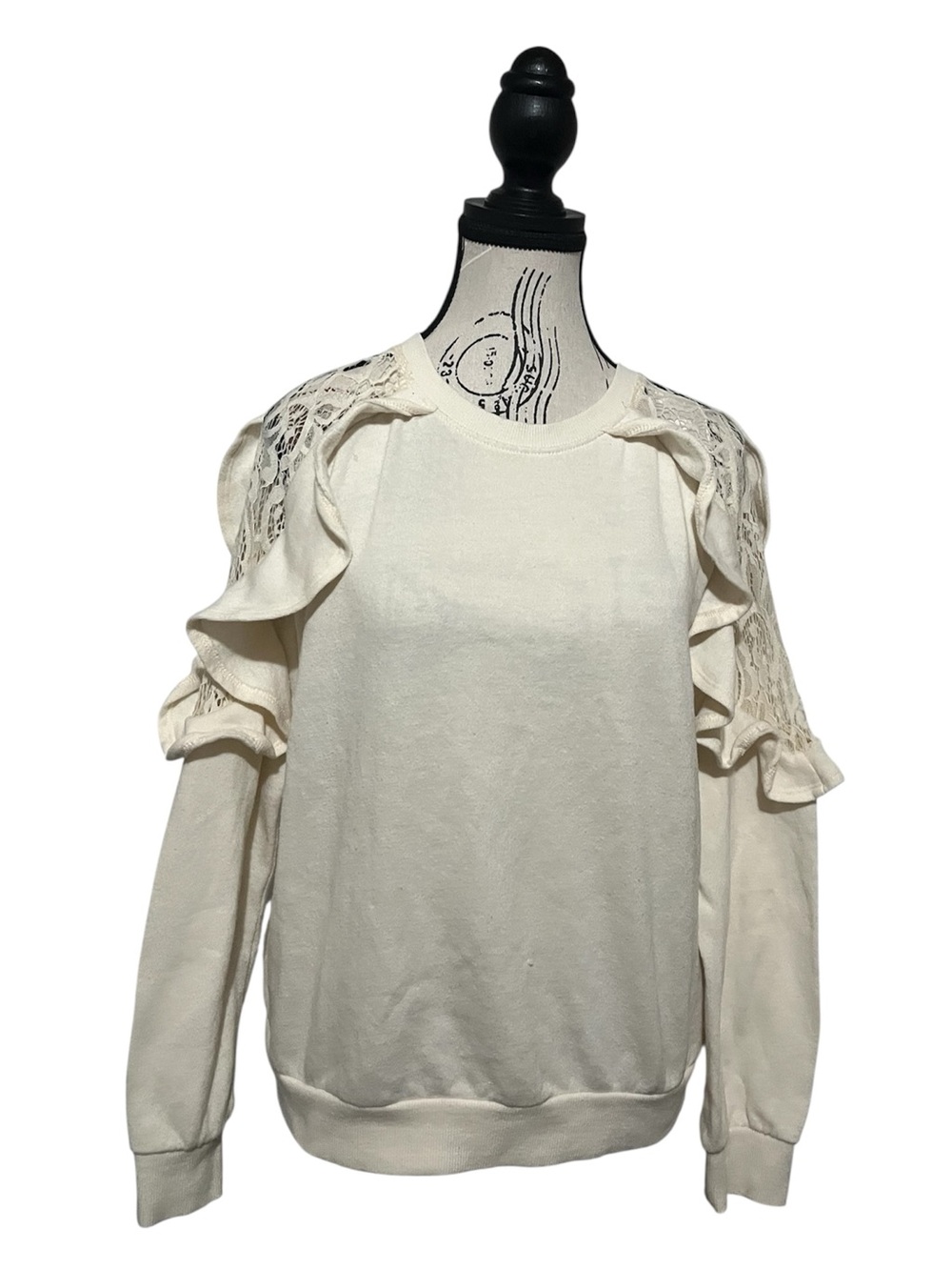 Y2K Arizona Jean Women's Medium Cream Ruffle Shoulder Long Sleeve Sweatshirt